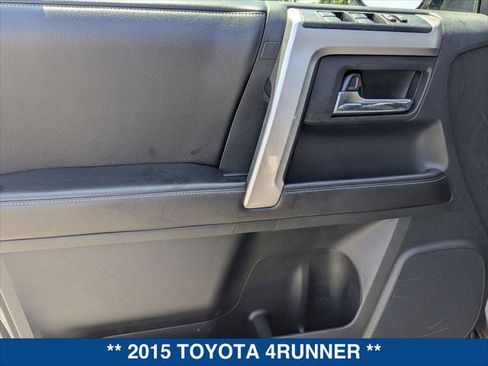 Used 2015 Toyota 4Runner SR5 AWD/4WD image 10