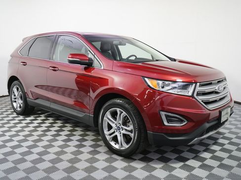 Used 2017 Ford Edge Titanium w/ Technology Package AWD/4WD image 8