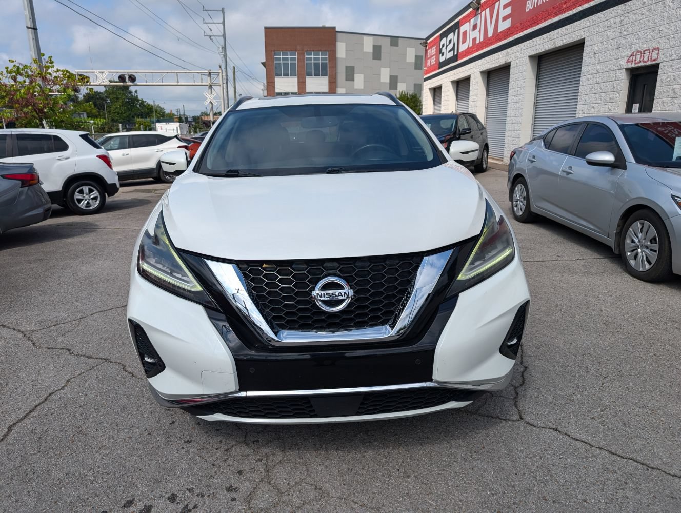 Used 2019 Nissan Murano SV w/ Premium Package AWD/4WD image 4