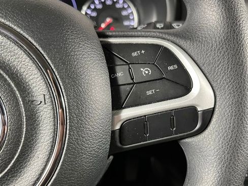 Used 2020 Jeep Renegade Sport w/ Sport Appearance Group image 15