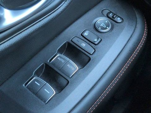 Used 2025 Honda HR-V Sport image 25