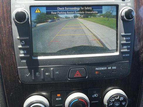 Used 2017 Chevrolet Traverse LT w/ Style and Technology Package FWD image 23