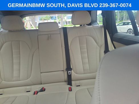Used 2022 BMW X5 sDrive40i w/ Luxury Seating Package RWD image 24