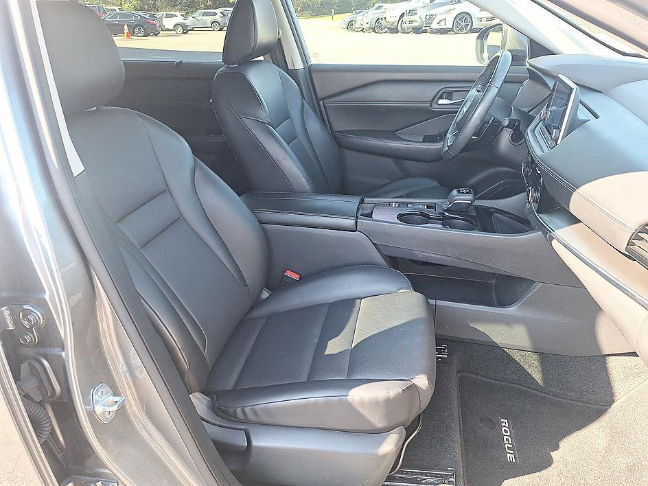 Certified 2022 Nissan Rogue SV w/ SV Premium Package FWD image 21