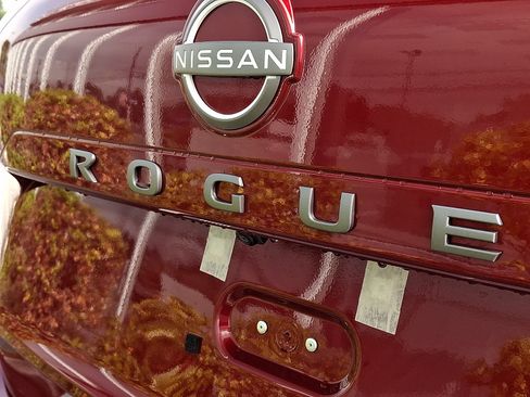 New 2026 Nissan Rogue SV w/ Cold Weather Package AWD/4WD image 5