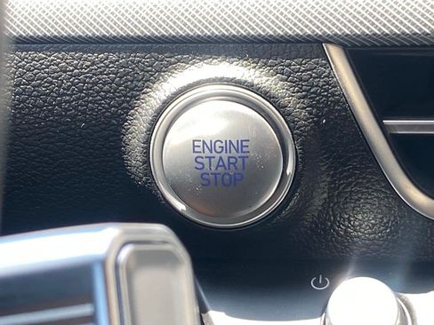 Used 2025 Hyundai Sonata SEL FWD image 9