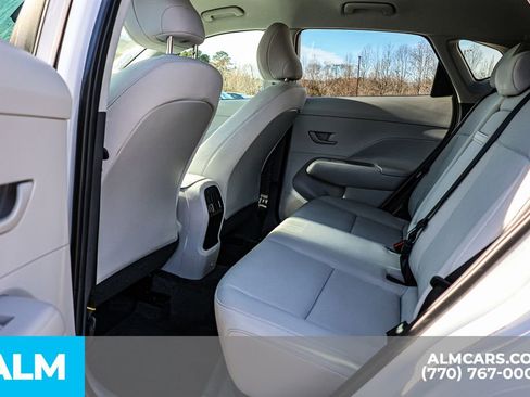 Used 2025 Hyundai Kona SEL image 20