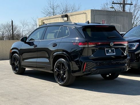 New 2026 Volkswagen Tiguan SE R-Line FWD image 10