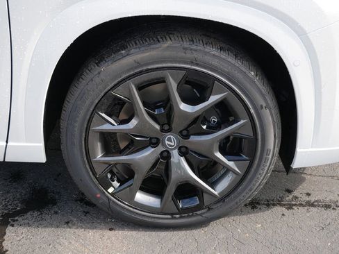 New 2026 Lexus TX 500h AWD image 8