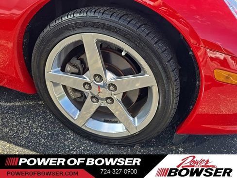Used 2005 Chevrolet Corvette Coupe w/ Preferred Equipment Group RWD image 8