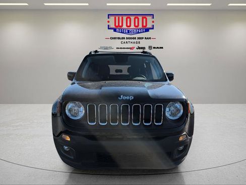 Used 2018 Jeep Renegade Latitude w/ Cold Weather Group image 8