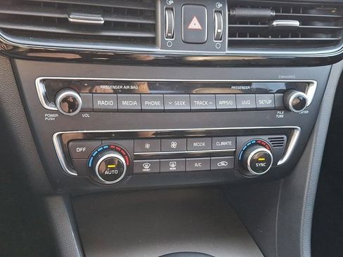 Used 2018 Kia Optima SX image 21