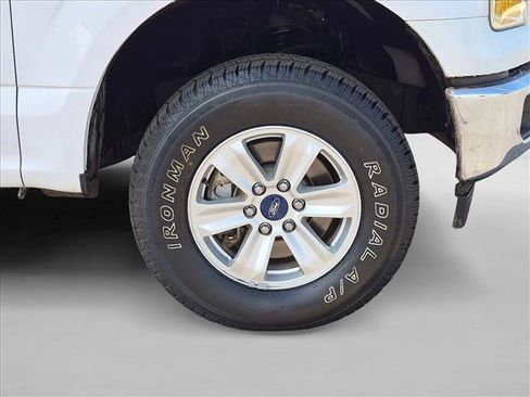 Used 2017 Ford F150 XL w/ Equipment Group 101A Mid AWD/4WD image 18
