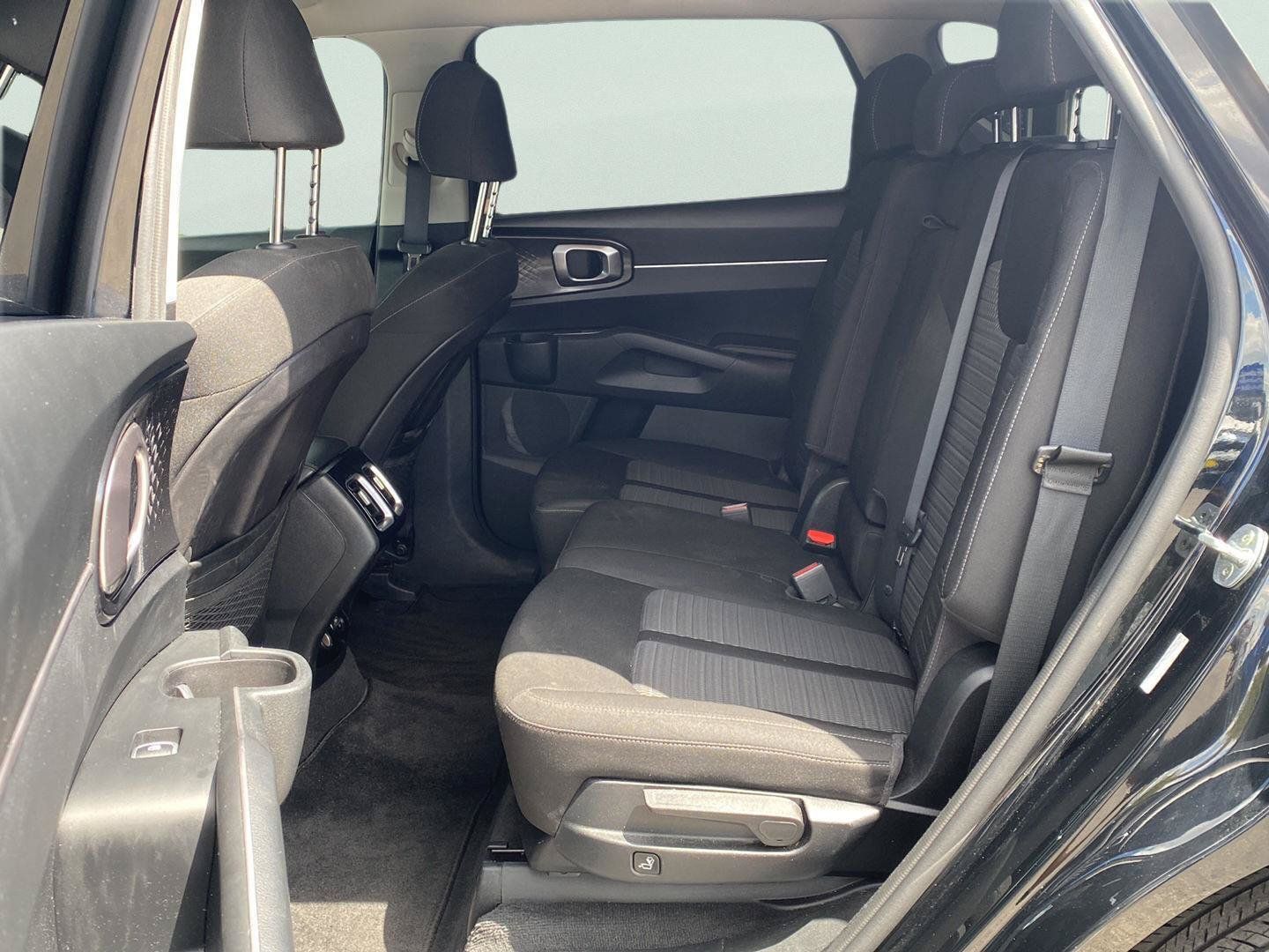 Used 2021 Kia Sorento LX FWD image 26