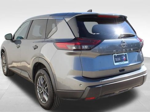 Used 2024 Nissan Rogue S image 6