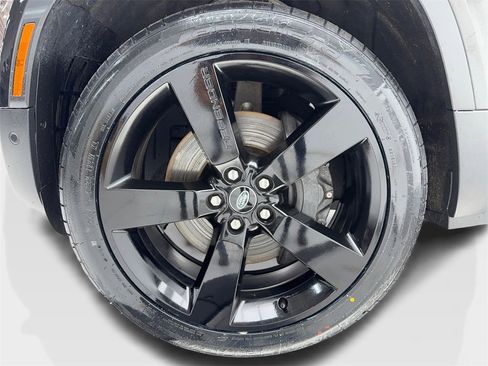 Used 2023 Land Rover Defender 110 S image 50