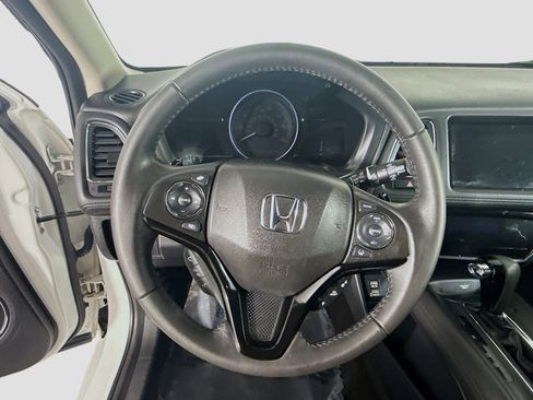 Used 2019 Honda HR-V Touring image 13
