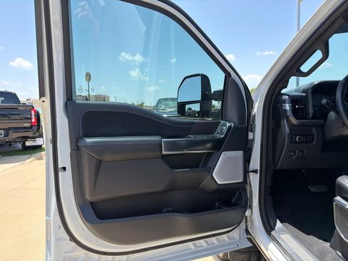 Used 2026 Ford F350 Platinum AWD/4WD image 16