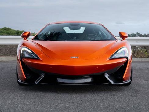 Used 2016 McLaren 570S Coupe RWD image 23