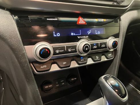 Used 2020 Hyundai Elantra SEL w/ Cargo Package (C1) FWD image 25