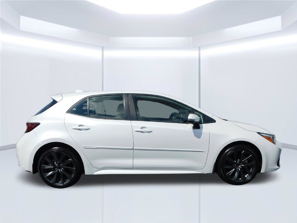 Used 2024 Toyota Corolla XSE FWD image 2