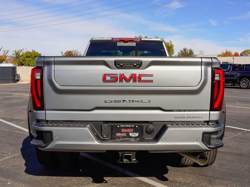 New 2026 GMC Sierra 3500 Denali w/ Denali Reserve Package image 9
