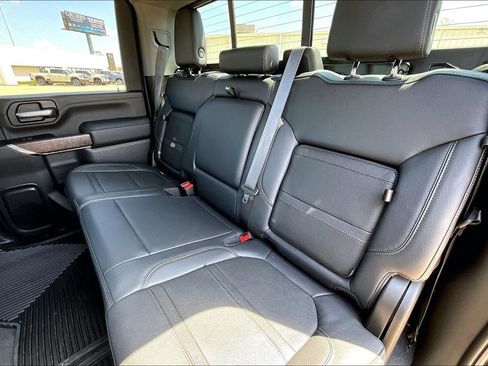 Used 2022 GMC Sierra 2500 Denali w/ Denali Ultimate Package AWD/4WD image 32