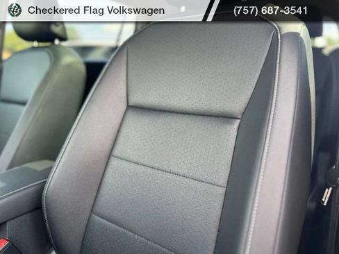 Used 2021 Volkswagen Tiguan SE w/ Panoramic Sunroof Package AWD/4WD image 22