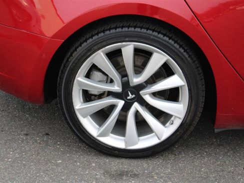 Used 2018 Tesla Model 3 Long Range image 9