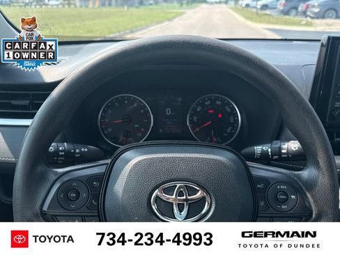 Used 2021 Toyota RAV4 XLE w/ Convenience Package AWD/4WD image 12