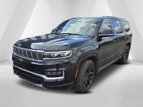 Used 2022 Jeep Grand Wagoneer Series III w/ Rear Seat Video Group 1 image 3