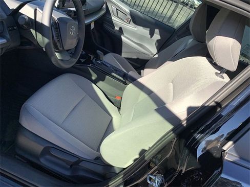 New 2026 Toyota Prius LE image 18