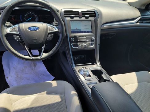 Used 2020 Ford Fusion SE w/ Equipment Group 151A FWD image 23