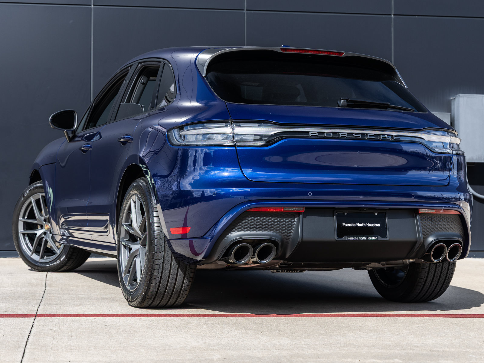 Certified 2026 Porsche Macan Turbo AWD/4WD image 3