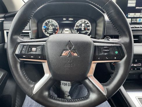 Used 2024 Mitsubishi Outlander SEL image 12