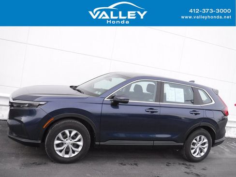 Used 2023 Honda CR-V LX image 2