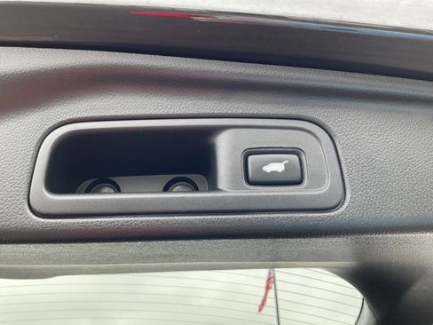 Used 2016 Honda Pilot Touring image 39