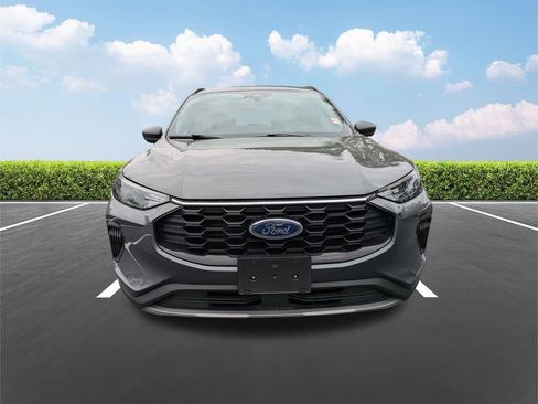 Used 2025 Ford Escape ST-Line image 9