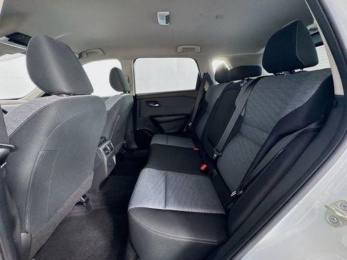 Used 2023 Nissan Rogue SV image 26