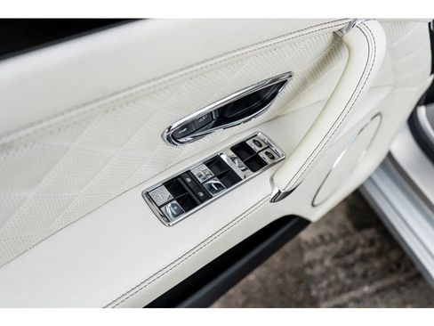 Used 2018 Bentley Flying Spur V8 image 24