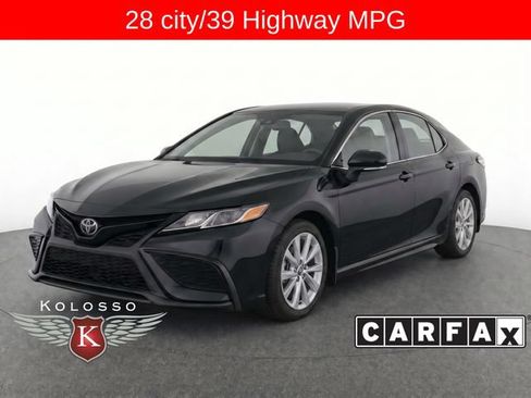 Used 2024 Toyota Camry SE FWD image 1