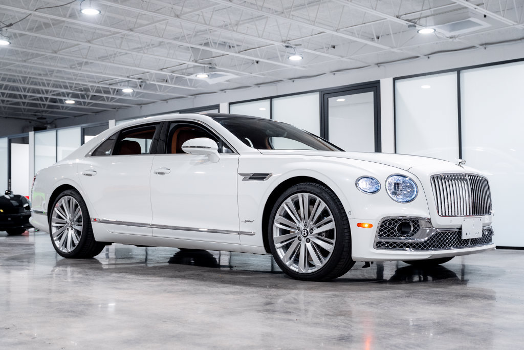 Used 2023 Bentley Flying Spur W12 AWD/4WD image 2