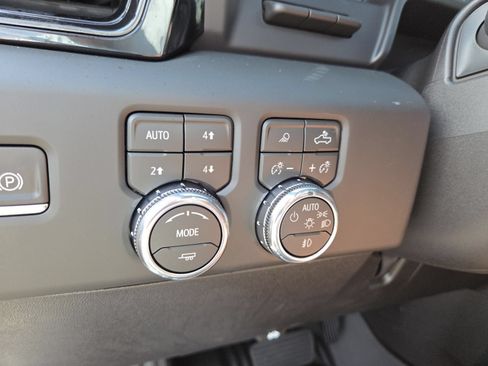 New 2026 GMC Sierra 2500 AT4 w/ AT4 Premium Plus Package AWD/4WD image 6