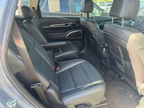 Certified 2024 Kia Telluride S FWD image 7
