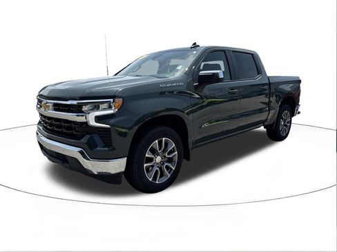 Used 2025 Chevrolet Silverado 1500 LT RWD image 7