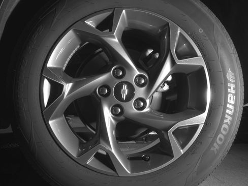 Used 2025 Chevrolet Trax LT FWD image 14