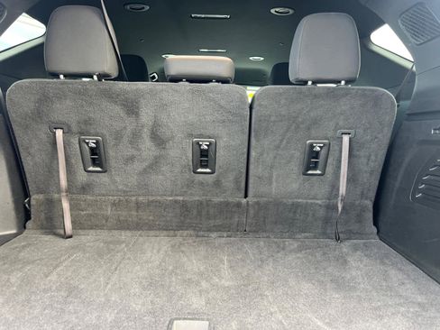 Certified 2025 Chevrolet Traverse LT image 39