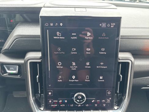 Certified 2025 GMC Yukon Denali AWD/4WD image 21