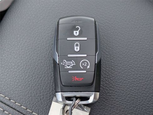 New 2025 RAM 1500 Big Horn AWD/4WD image 31