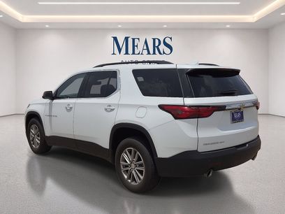 Used 2023 Chevrolet Traverse LT